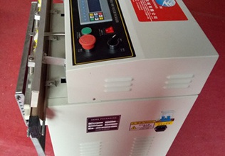 立式包裝機(jī)與真空包裝機(jī)的區(qū)別